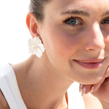 Load image into Gallery viewer, ANTHEIA WHITE FLOWER EARRINGS