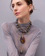 Load image into Gallery viewer, CASHMERE GREY AGATE SHORT NECKLACE