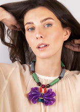Load image into Gallery viewer, MEMPHIS VIOLET SHORT NECKLACE
