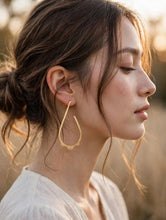 Load image into Gallery viewer, SULTANA EARRINGS

