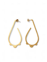 Load image into Gallery viewer, SULTANA EARRINGS
