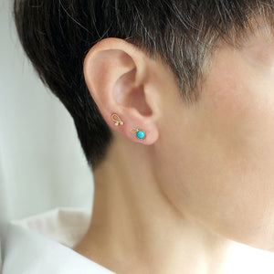 FLY STUD WITH TURQUOISE