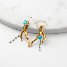 Load image into Gallery viewer, LOLA CORAL MISMATCHED EARRINGS
