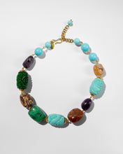 Load image into Gallery viewer, IANTHI SHORT NECKLACE WITH STONES
