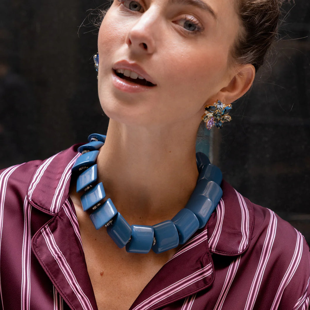 ARMADILLO BLUE SHORT NECKLACE