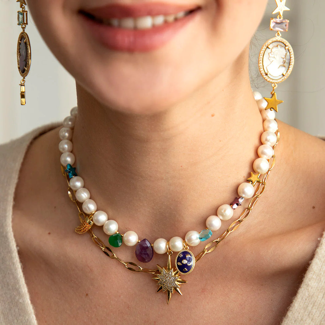 MARGHERITE SHORT NECKLACE WITH WHITE PEARLS