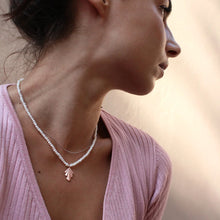 Load image into Gallery viewer, PEARLY DESIGN FOLDS NECKLACE
