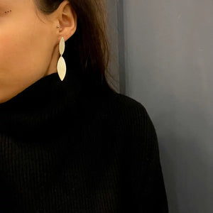 SOLID LEAVES EARRINGS