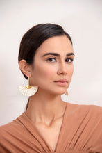 Load image into Gallery viewer, JAPANESE FANS EARRINGS
