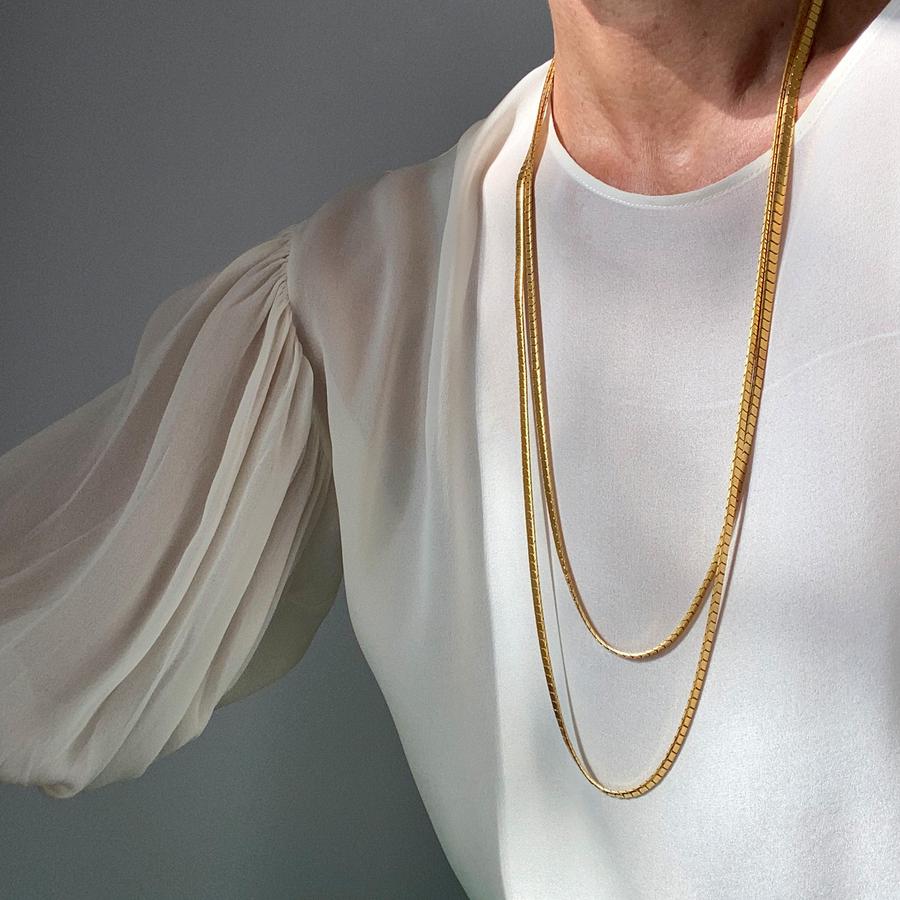 THE PERFECT LONG CHAIN NECKLACE